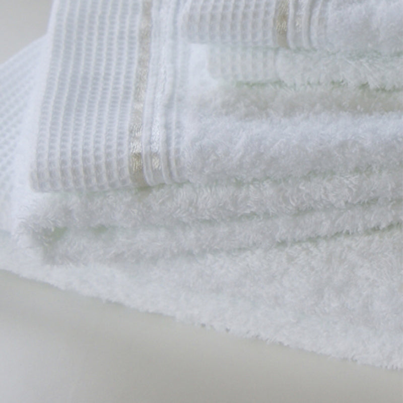 idee Zora Premium Platinum Cotton Shower Towel