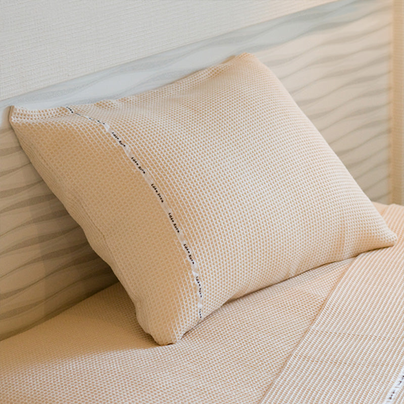 idee Zora Organic Waffle Pillowcase