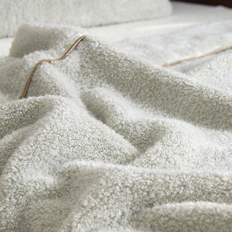 idee Zora Premium Supima Cotton Untwisted yarn Towel Blanket